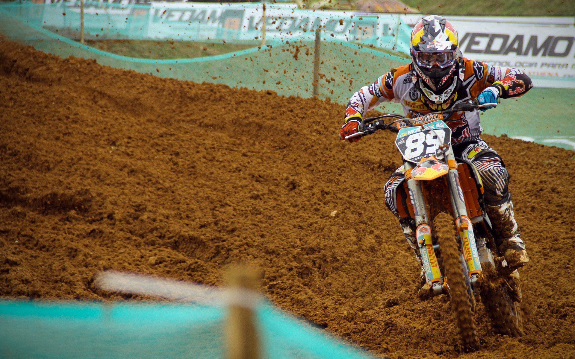 乔治外线防守压制对手核心,乔治防守效率